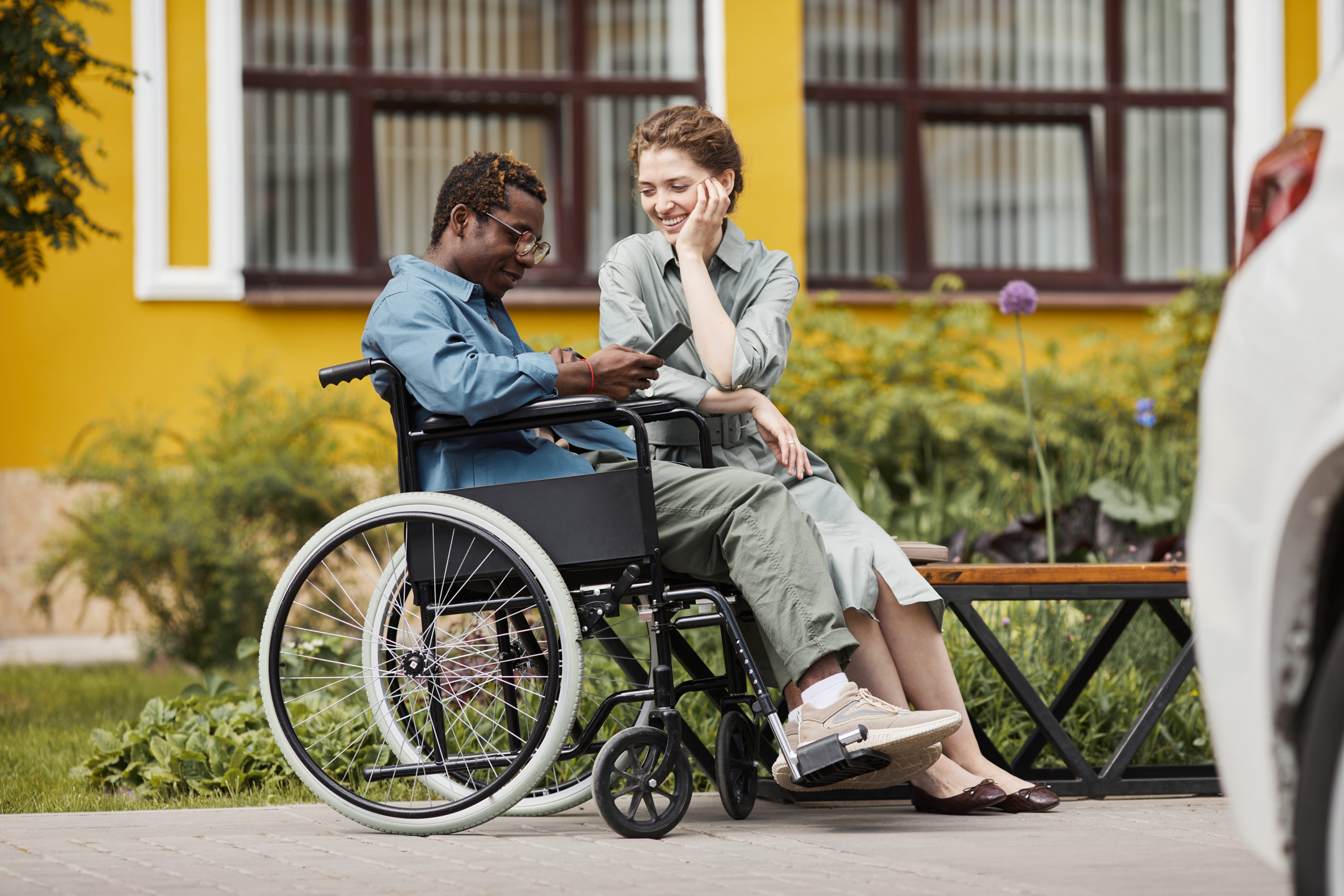 women providing support Coordination to boyfriend